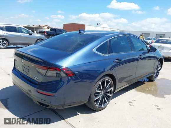 2025 Honda Accord Touring with VIN 1HGCY2F8XSA000892, listed as a IAAI auction lot 42246204 with 17,325 mi miles and . Bid and sale history available at DreamBid. Image 4.