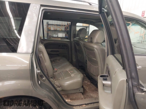 2007 Honda Pilot EX-L z VIN 2HKYF185X7H505077, wystawiony jako IAAI lot #42362215 z przebiegiem 174 592 mil mil oraz . Historia ofert i sprzedaży dostępna na DreamBid. Obrazek 8.