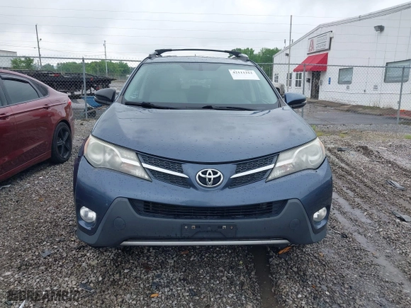 2014 Toyota RAV4 Limited with VIN 2T3DFREV7EW151011, listed as a IAAI auction lot 42111161 with 257,798 mi miles. Bid and sale history available at carsss.com. Image 12.
