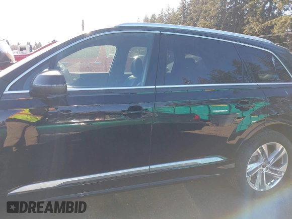 2021 Audi Q7 Premium with VIN WA1AJAF78MD033364, listed as a IAAI auction lot 41549965 with 25,728 mi miles. Bid and sale history available at carsss.com. Image 14.