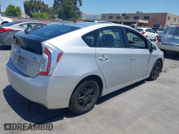 2015 Toyota Prius Four z VIN JTDKN3DU0F0415952, wystawiony jako IAAI lot #42402823 z przebiegiem 272 110 mil mil oraz . Historia ofert i sprzedaży dostępna na DreamBid. Obrazek 4.