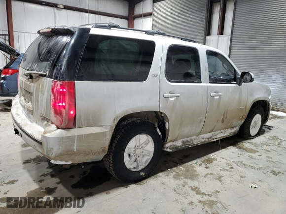 2011 GMC Yukon SLT with VIN 1GKS2CE05BR271281, listed as a Copart auction lot 45723165 with 235,095 mi miles and Salvage title. Bid and sale history available at DreamBid. Image 3.
