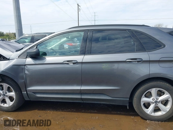 2024 Ford Edge SE z VIN 2FMPK4G91RBA55178, wystawiony jako IAAI lot #41696584 z przebiegiem 25 036 mil mil oraz . Historia ofert i sprzedaży dostępna na DreamBid. Obrazek 13.