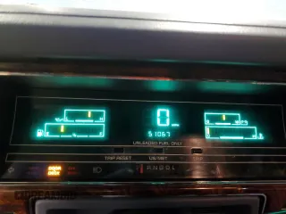 1989 Chrysler New Yorker z VIN 1C3BC663XKD578434, wystawiony jako Copart lot #84945044 z przebiegiem 51 067 mil mil oraz Szkody całkowita. Historia ofert i sprzedaży dostępna na DreamBid. Obrazek 9.