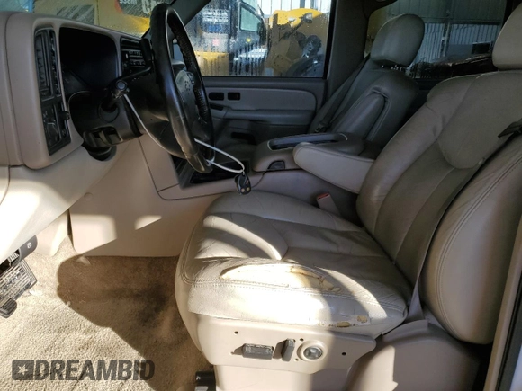 2003 Chevrolet Suburban LT with VIN 3GNFK16Z33G218425, listed as a Copart auction lot 81138144 with 246,985 mi miles and Salvage title. Bid and sale history available at DreamBid. Image 7.