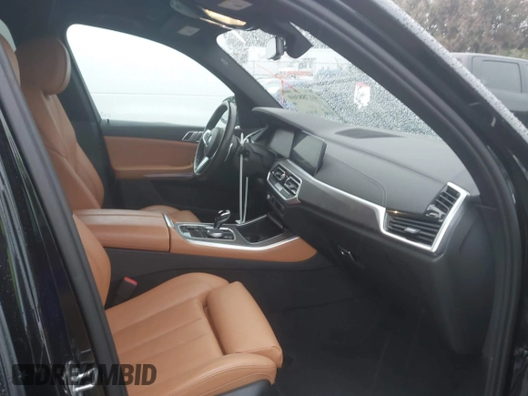 2022 BMW X5 sDrive40i with VIN 5UXCR4C08N9M23772, listed as a IAAI auction lot 41788369 with 33,198 mi miles. Bid and sale history available at carsss.com. Image 5.