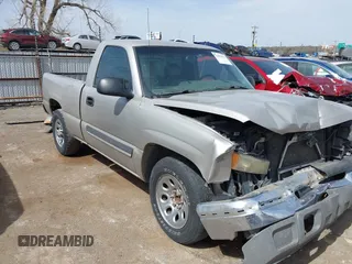 2005 Chevrolet Silverado 1500 Work Truck with VIN 1GCEC14X45Z106318, listed as a IAAI auction lot 41819033 with 153,997 mi miles. Bid and sale history available at carsss.com. Image 1.