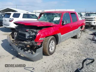 2002 Chevrolet Avalanche with VIN 3GNEC13T42G146979, listed as a IAAI auction lot 41709022 with 271,938 mi miles. Bid and sale history available at carsss.com. Image 17.