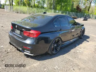 2016 BMW M3 z VIN WBS8M9C51G5D31665, wystawiony jako Copart lot #56202635 z przebiegiem 75 785 mil mil oraz Szkody całkowita. Historia ofert i sprzedaży dostępna na DreamBid. Obrazek 3.