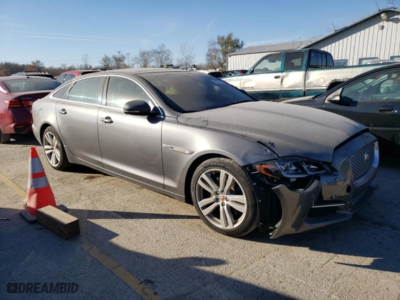 2016 Jaguar XJ with VIN SAJWJ2GD8G8W02671, listed as a Copart auction lot 75372603 with NaN miles. Bid and sale history available at carsss.com. Image 4.
