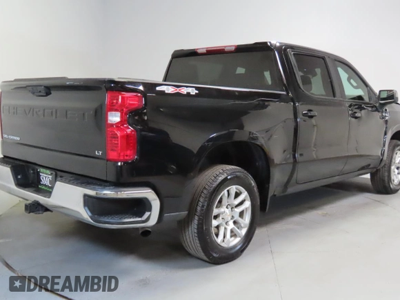 2024 Chevrolet Silverado 1500 LT with VIN 3GCPDKEK2RG420277, listed as a Copart auction lot 56982855 with 9,639 mi miles and Salvage Title. Bid and sale history available at DreamBid. Image 3.