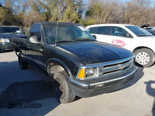 1996 Chevrolet S-10 with VIN 1GCCS144XTK138471, listed as a IAAI auction lot 41225298 with 362,239 mi miles and . Bid and sale history available at DreamBid. Image 1.
