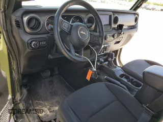 2021 Jeep Gladiator Willys with VIN 1C6HJTAG7ML582820, listed as a Copart auction lot 52418205 with 33,524 mi miles and Salvage Title. Bid and sale history available at carsss.com. Image 8.