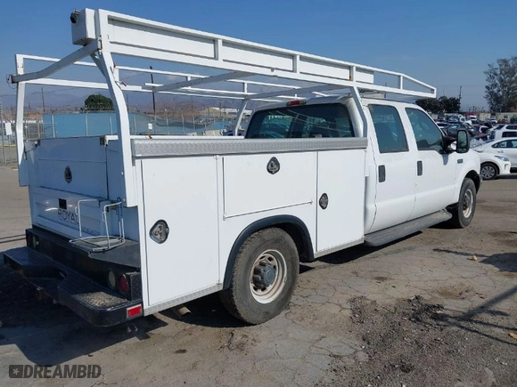 2003 Ford Super Duty F-250 XL with VIN 1FTNW20LX3EC95285, listed as a IAAI auction lot 41409730 with 159,120 mi miles. Bid and sale history available at carsss.com. Image 4.
