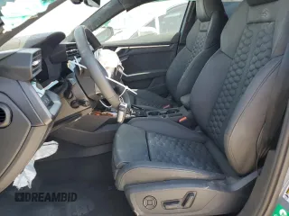 2024 Audi RS 3 z VIN WUAG4DGY5RA910632, wystawiony jako Copart lot #73668904 z przebiegiem 2487 mil mil oraz Szkody całkowita. Historia ofert i sprzedaży dostępna na DreamBid. Obrazek 7.