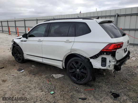2022 Volkswagen Tiguan SE R-Line Black with VIN 3VVCB7AX4NM157094, listed as a Copart auction lot 43133995 with 17,124 mi miles and Salvage Title. Bid and sale history available at carsss.com. Image 2.