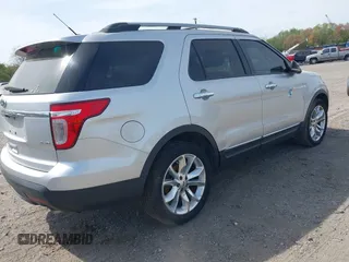 2012 Ford Explorer XLT with VIN 1FMHK8D83CGA14817, listed as a IAAI auction lot 42116058 with 241,022 mi miles and . Bid and sale history available at DreamBid. Image 4.