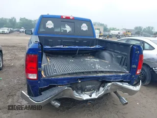 2015 Ram 1500 Big Horn z VIN 1C6RR7LT5FS758805, wystawiony jako IAAI lot #42445577 z przebiegiem 221 208 mil mil oraz . Historia ofert i sprzedaży dostępna na DreamBid. Obrazek 6.