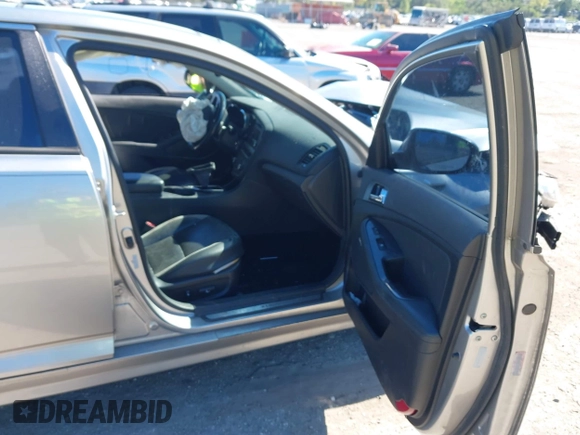 2013 Kia Optima SX with VIN 5XXGR4A66DG182161, listed as a IAAI auction lot 41854763 with 1 mi miles. Bid and sale history available at carsss.com. Image 5.