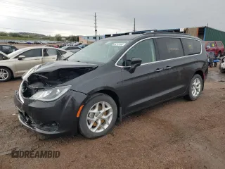 2017 Chrysler Pacifica Touring L z VIN 2C4RC1BG0HR780064, wystawiony jako Copart lot #56213165 z przebiegiem 64 768 mil mil oraz Szkoda całkowita • Salvage title. Historia ofert i sprzedaży dostępna na DreamBid. Obrazek 1.