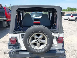 1998 Jeep Wrangler Sport с VIN 1J4FY19S2WP721248, выставлен на аукционе IAAI как лот 42553613 с пробегом 186 494 миль миль и . История ставок и продаж доступна на DreamBid. Изображение 16.
