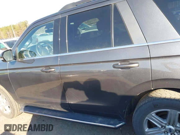 2021 Ford Expedition XLT z VIN 1FMJU1HT5MEA68599, wystawiony jako IAAI lot #41623822 z przebiegiem 34 449 mil mil oraz . Historia ofert i sprzedaży dostępna na DreamBid. Obrazek 14.