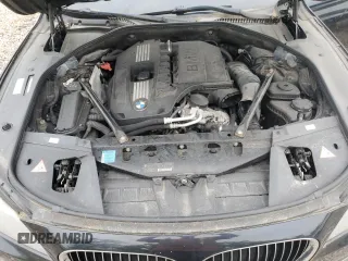 2011 BMW 7 Series 740Li z VIN WBAKB4C55BC574335, wystawiony jako Copart lot #59947785 z przebiegiem 106 366 mil mil oraz Szkoda całkowita • Salvage title. Historia ofert i sprzedaży dostępna na DreamBid. Obrazek 11.