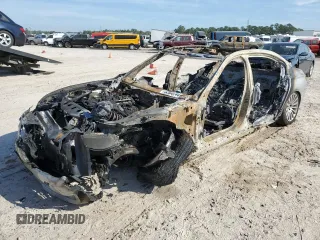 2013 BMW 7 Series 740Li с VIN WBAYE4C59DD137002, выставлен на аукционе Copart как лот 82580744 с пробегом Не указан миль и На запчасти • Non repairable. История ставок и продаж доступна на DreamBid. Изображение 1.
