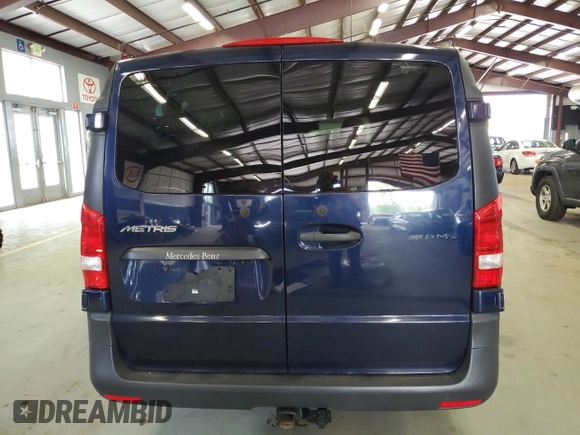 2018 Mercedes-Benz Metris Passenger z VIN WD4PG2EE1J3488603, wystawiony jako Copart lot #56352845 z przebiegiem 137 161 mil mil oraz Czysty tytuł • Clean title. Historia ofert i sprzedaży dostępna na DreamBid. Obrazek 6.