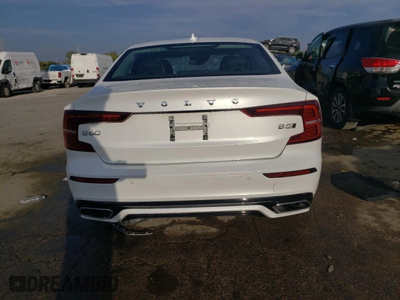 2022 Volvo S60 Momentum with VIN 7JRL12TZ1NG155866, listed as a Copart auction lot 72074204 with 21,810 mi miles and Salvage Title. Bid and sale history available at carsss.com. Image 6.