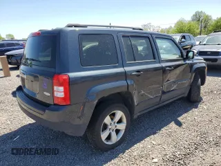 2014 Jeep Patriot Latitude with VIN 1C4NJRFB8ED803414, listed as a Copart auction lot 55067475 with 152,212 mi miles and Clean Title. Bid and sale history available at carsss.com. Image 3.