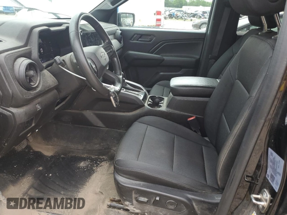 2023 Chevrolet Colorado 4WD Trail Boss с VIN 1GCPTEEKXP1241937, выставлен на аукционе Copart как лот 64436275 с пробегом 53 323 миль миль и Списание • Salvage title. История ставок и продаж доступна на DreamBid. Изображение 7.