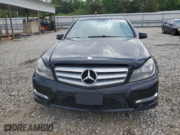 2013 Mercedes-Benz C 300 Sport z VIN WDDGF8AB6DA834789, wystawiony jako Copart lot #56175185 z przebiegiem 142 324 mil mil oraz Szkoda całkowita • Salvage title. Historia ofert i sprzedaży dostępna na DreamBid. Obrazek 5.