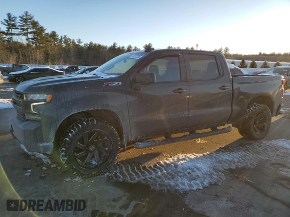 2021 Chevrolet Silverado 1500 RST with VIN 3GCUYEED0MG395057, listed as a Copart auction lot 45287335 with 52,874 mi miles and Salvage Title. Bid and sale history available at carsss.com. Image 1.