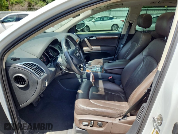 2014 Audi Q7 Premium Plus z VIN WA1LGAFE3ED003650, wystawiony jako Copart lot #64277325 z przebiegiem 167 169 mil mil oraz Szkoda całkowita • Salvage title. Historia ofert i sprzedaży dostępna na DreamBid. Obrazek 7.