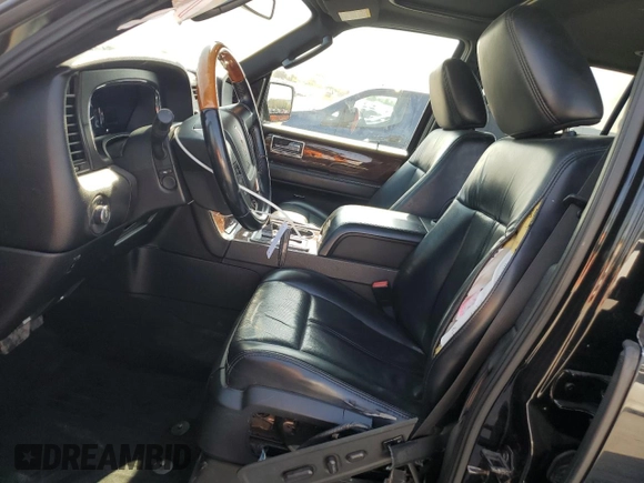 2017 Lincoln Navigator Select with VIN 5LMJJ3JT2HEL04577, listed as a Copart auction lot 61502645 with 42,982 mi miles and Salvage title. Bid and sale history available at DreamBid. Image 7.