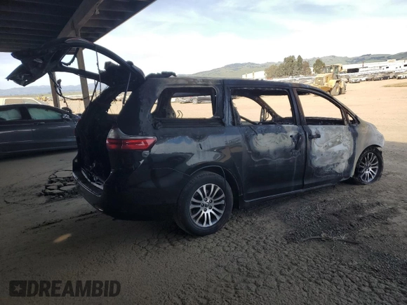 2018 Toyota Sienna XLE Auto Access Seat with VIN 5TDYZ3DCXJS955790, listed as a Copart auction lot 47668355 with 0 mi miles and Non Repairable. Bid and sale history available at carsss.com. Image 3.