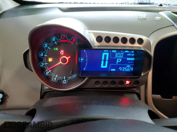 2015 Chevrolet Sonic LT with VIN 1G1JC5SHXF4147674, listed as a Copart auction lot 61539955 with 93,569 mi miles and Clean title. Bid and sale history available at DreamBid. Image 9.