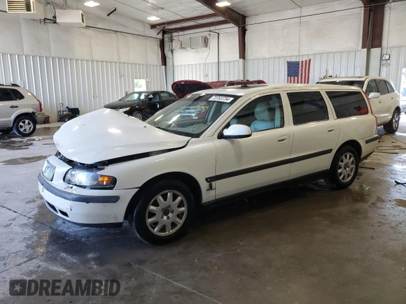 2001 Volvo V70 with VIN YV1SW61R112091223, listed as a Copart auction lot 73763734 with 0 mi miles and Non Repairable. Bid and sale history available at carsss.com. Image 1.