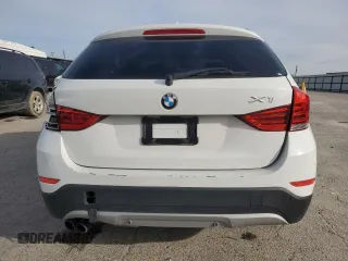 2015 BMW X1 sDrive28i with VIN WBAVM1C58FVZ93621, listed as a Copart auction lot 49897325 with 72,884 mi miles and Salvage Title. Bid and sale history available at carsss.com. Image 6.
