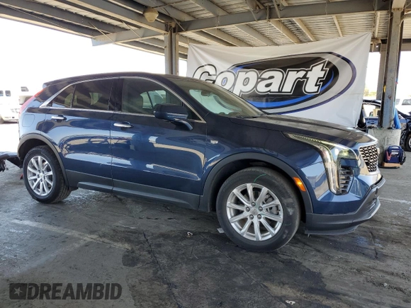 2022 Cadillac XT4 FWD Luxury с VIN 1GYAZAR40NF120224, выставлен на аукционе Copart как лот 61100285 с пробегом 35 260 миль миль и Списание • Salvage title. История ставок и продаж доступна на DreamBid. Изображение 4.