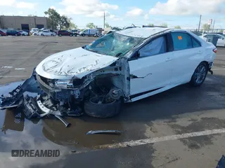 2015 Toyota Camry XLE z VIN 4T1BF1FK7FU110031, wystawiony jako IAAI lot #41906811 z przebiegiem Nie podano mil oraz . Historia ofert i sprzedaży dostępna na DreamBid. Obrazek 2.