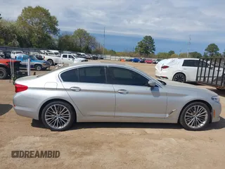 2020 BMW 5 Series 530i z VIN WBAJR3C04LWW70303, wystawiony jako IAAI lot #41887836 z przebiegiem 88 641 mil mil oraz . Historia ofert i sprzedaży dostępna na DreamBid. Obrazek 13.