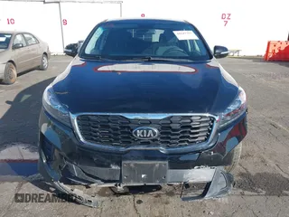 2019 Kia Sorento L with VIN 5XYPG4A36KG574285, listed as a IAAI auction lot 41647367 with 74,808 mi miles. Bid and sale history available at carsss.com. Image 12.