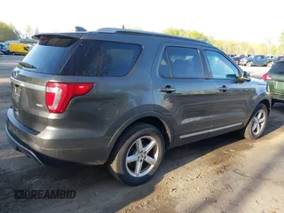 2016 Ford Explorer XLT with VIN 1FM5K8DH6GGC38012, listed as a IAAI auction lot 42145240 with 97,858 mi miles and . Bid and sale history available at carsss.com. Image 4.