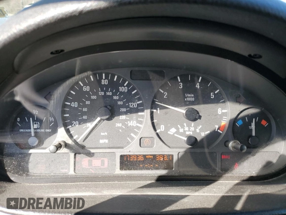 2005 BMW 3 Series 325i z VIN WBAEV33495KN98749, wystawiony jako Copart lot #78727724 z przebiegiem 173 936 mil mil oraz Szkoda całkowita • Salvage title. Historia ofert i sprzedaży dostępna na DreamBid. Obrazek 9.