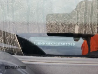 2009 Jeep Commander Sport z VIN 1J8HH48K79C501349, wystawiony jako Copart lot #62368885 z przebiegiem 191 923 mil mil oraz Szkoda całkowita • Salvage title. Historia ofert i sprzedaży dostępna na DreamBid. Obrazek 13.