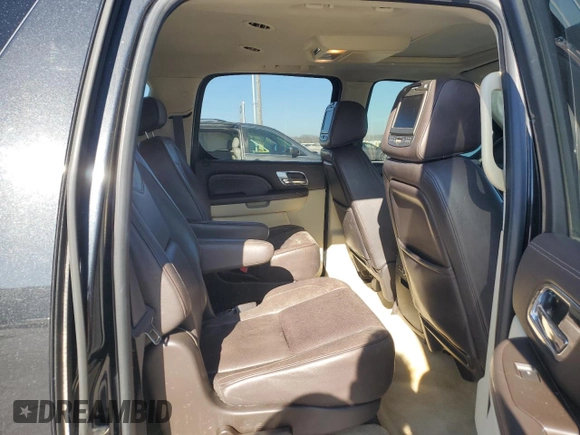 2010 Cadillac Escalade ESV Platinum Edition z VIN 1GYUKKEF6AR137536, wystawiony jako Copart lot #48436155 z przebiegiem 167 150 mil mil oraz Szkoda całkowita • Salvage title. Historia ofert i sprzedaży dostępna na DreamBid. Obrazek 12.