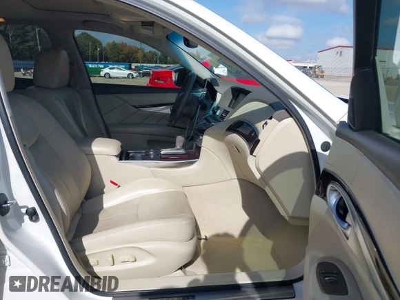 2012 Infiniti M37 with VIN JN1BY1AP6CM333466, listed as a IAAI auction lot 40723440 with 156,102 mi miles. Bid and sale history available at carsss.com. Image 5.