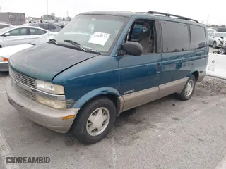 2001 Chevrolet Astro Passenger with VIN 1GNDM19W31B124117, listed as a IAAI auction lot 42028173 with 1 mi miles. Bid and sale history available at carsss.com. Image 2.